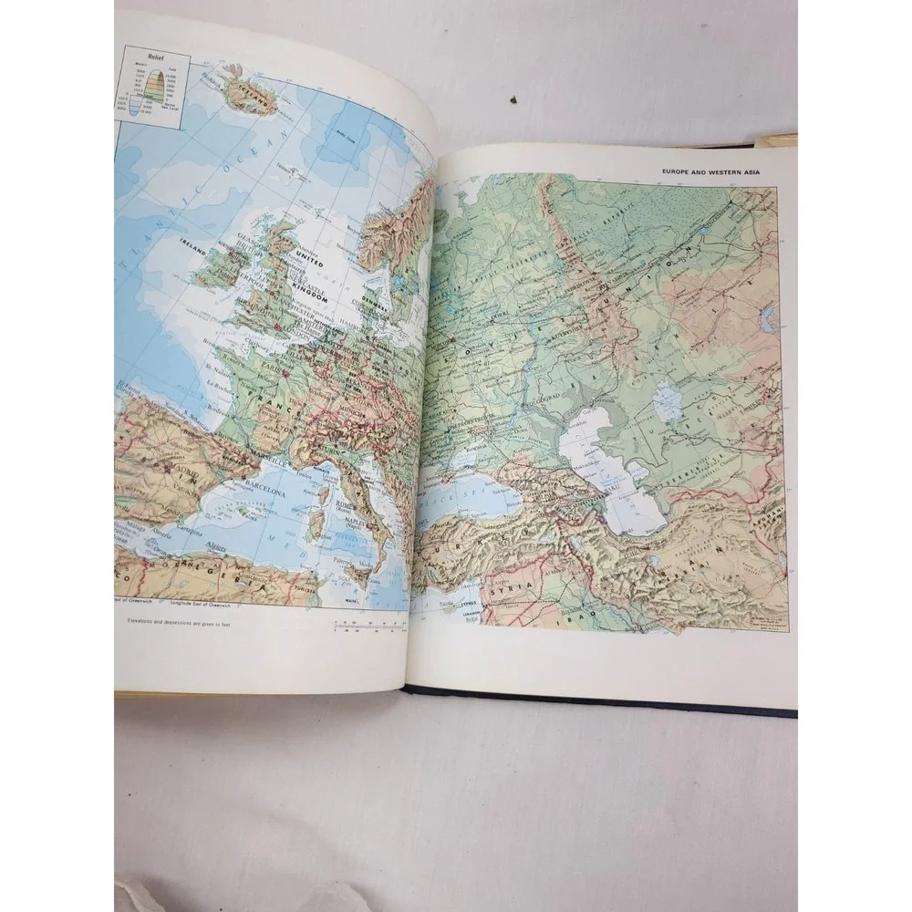 1979 Websters New Universal Unabridged Dictionary 3 printing